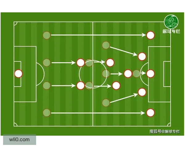 以利马窒息防守为核心探析篮球比赛中防守策略的创新与应用